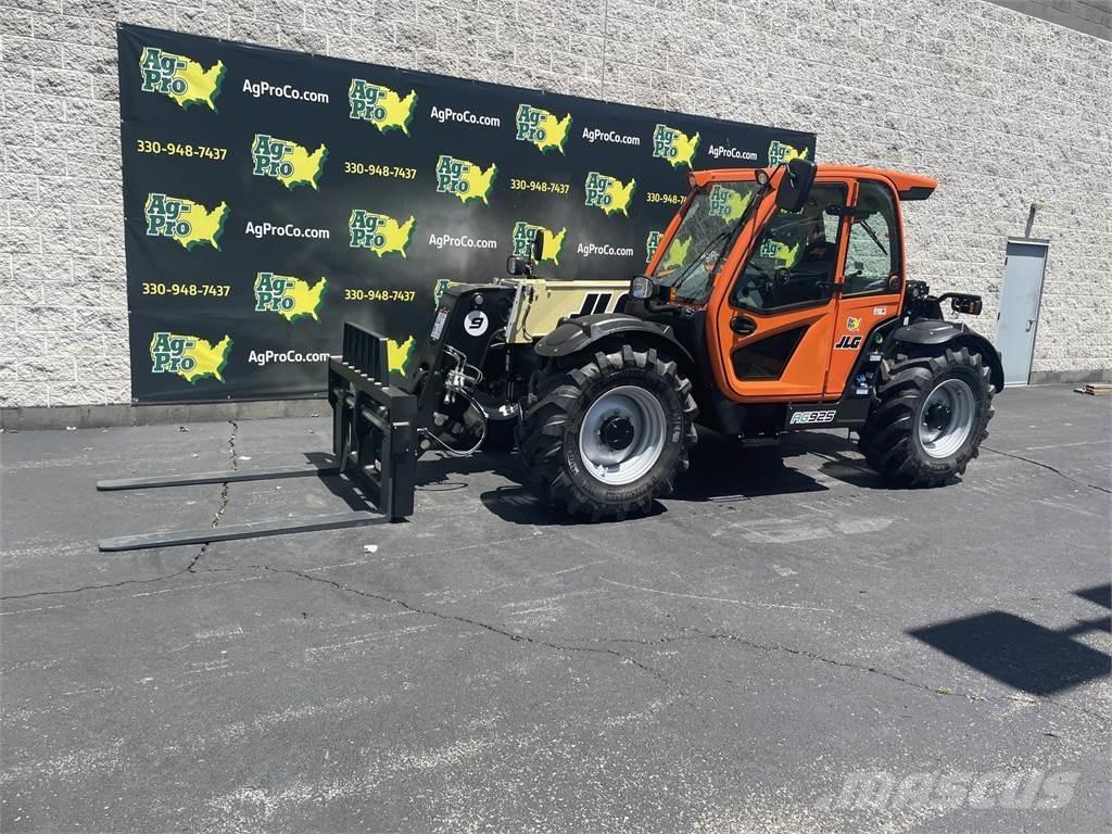 JLG 925 Teleskoplastare