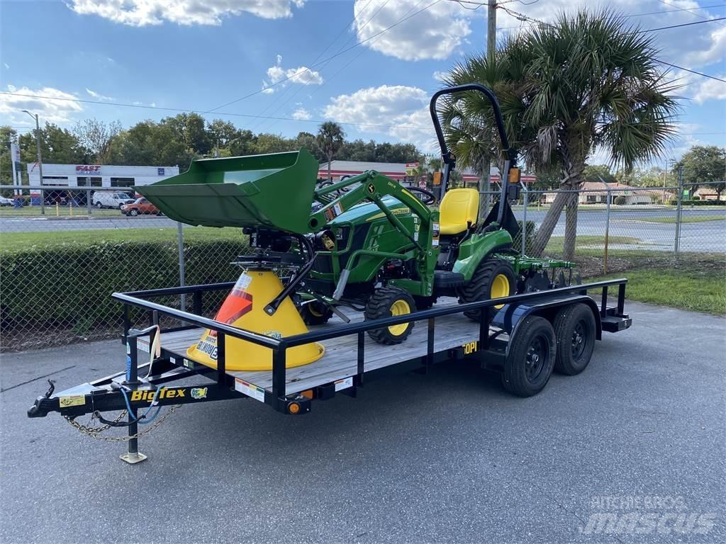 John Deere 1023E Kompakttraktorer