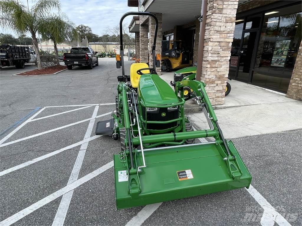 John Deere 1023E Kompakttraktorer