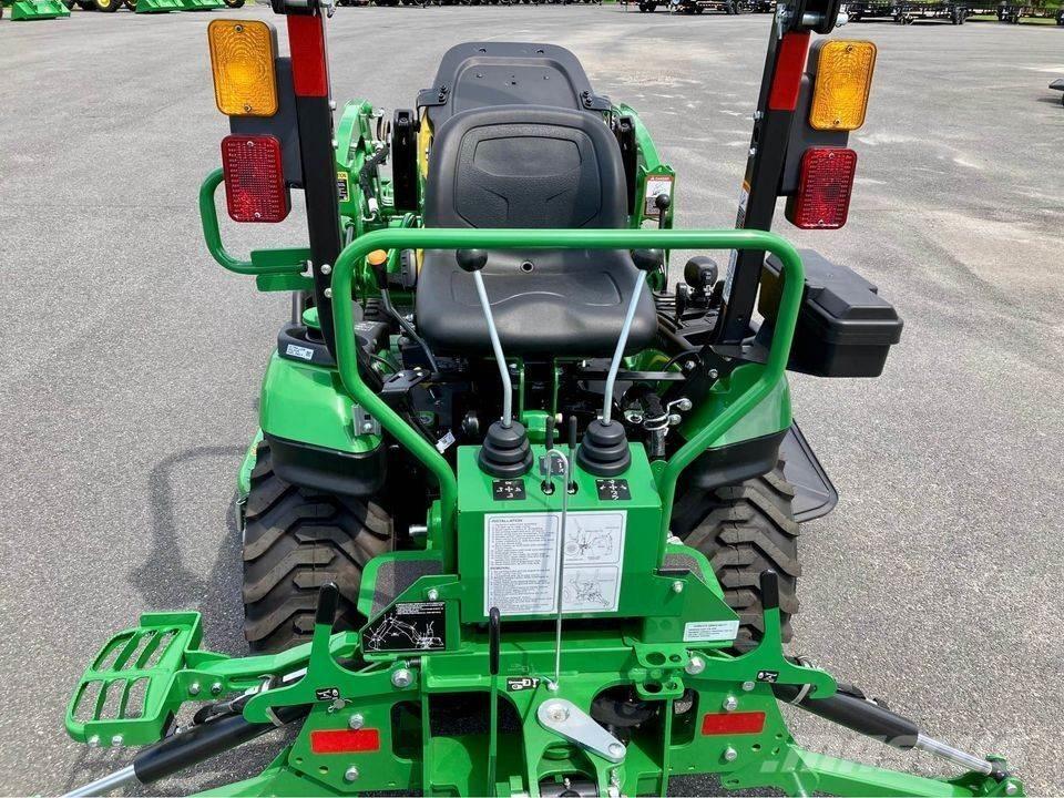 John Deere 1025R Kompakttraktorer