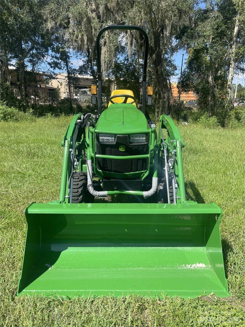 John Deere 1025R Kompakttraktorer