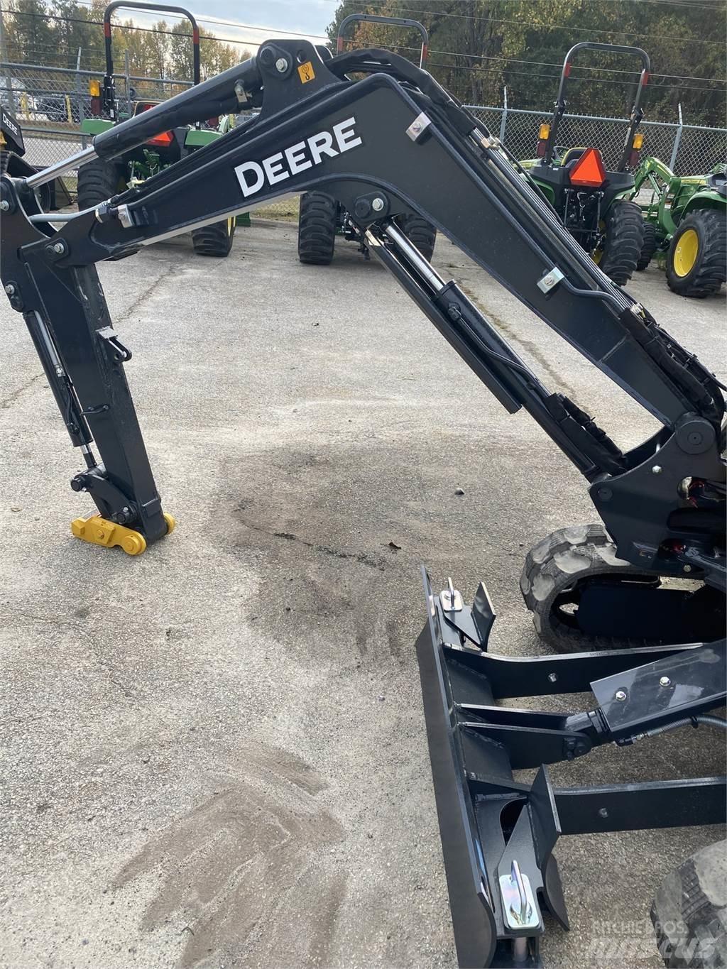 John Deere 17 P Minigrävare < 7t