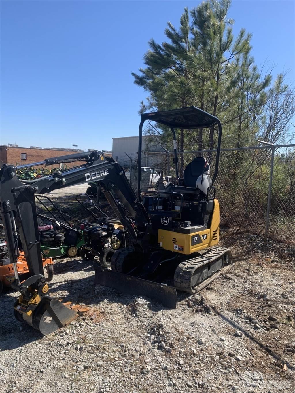 John Deere 17P Grävmaskiner med lång räckvidd