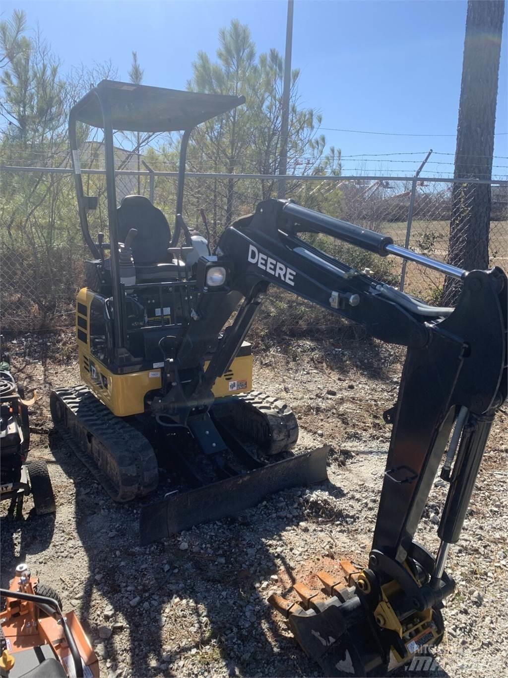 John Deere 17P Grävmaskiner med lång räckvidd