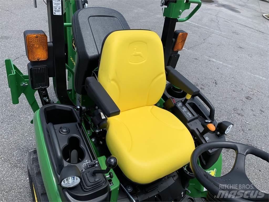 John Deere 2025R Kompakttraktorer