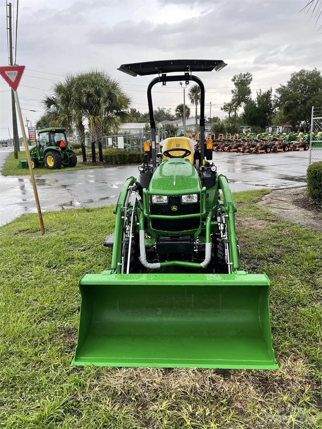 John Deere 2025R Kompakttraktorer