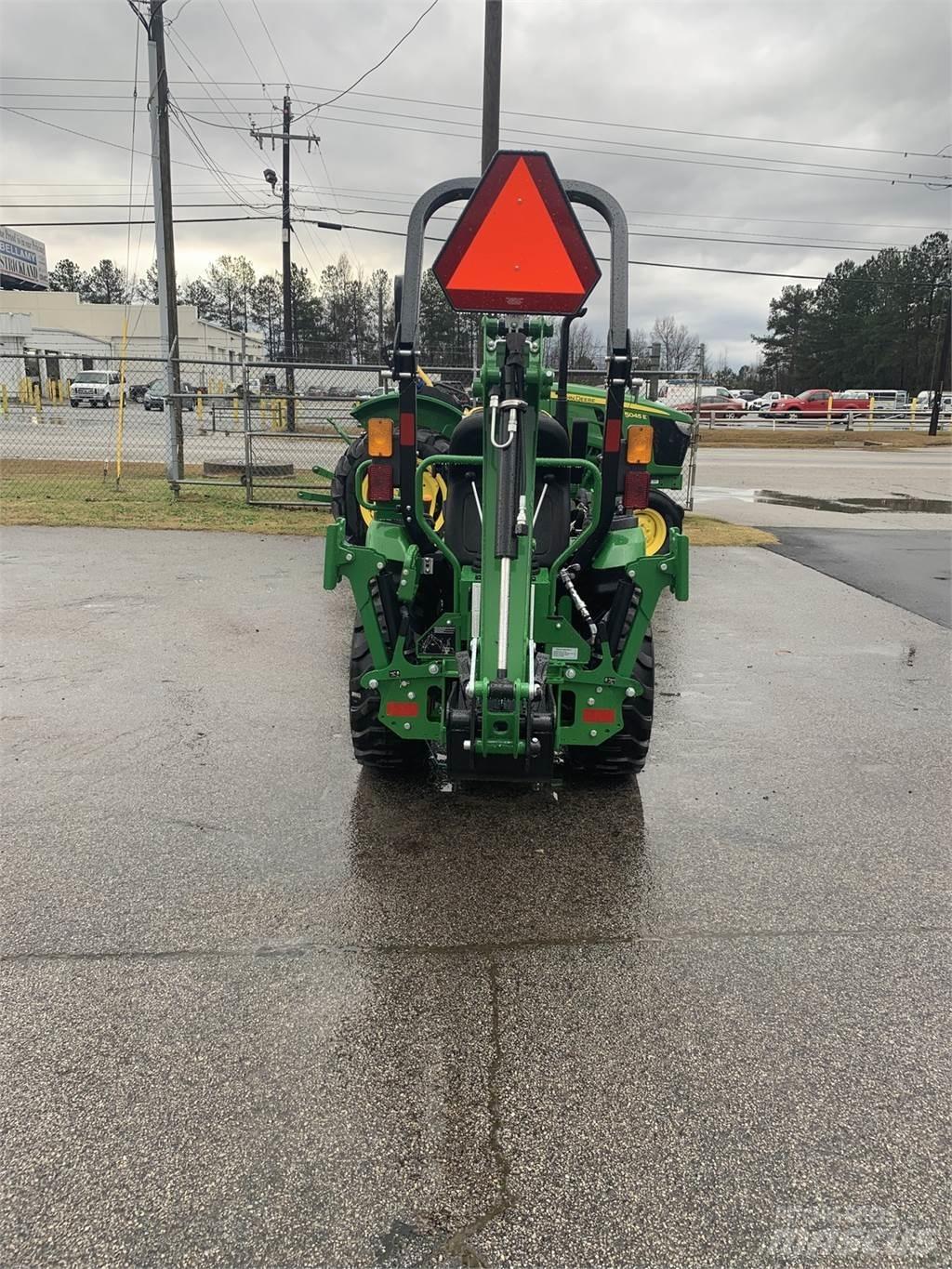 John Deere 2025R Kompakttraktorer