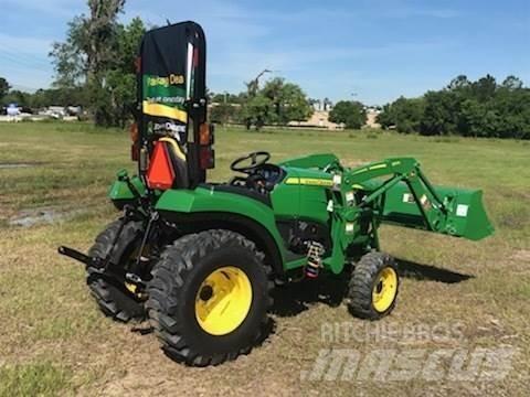 John Deere 2032R Kompakttraktorer