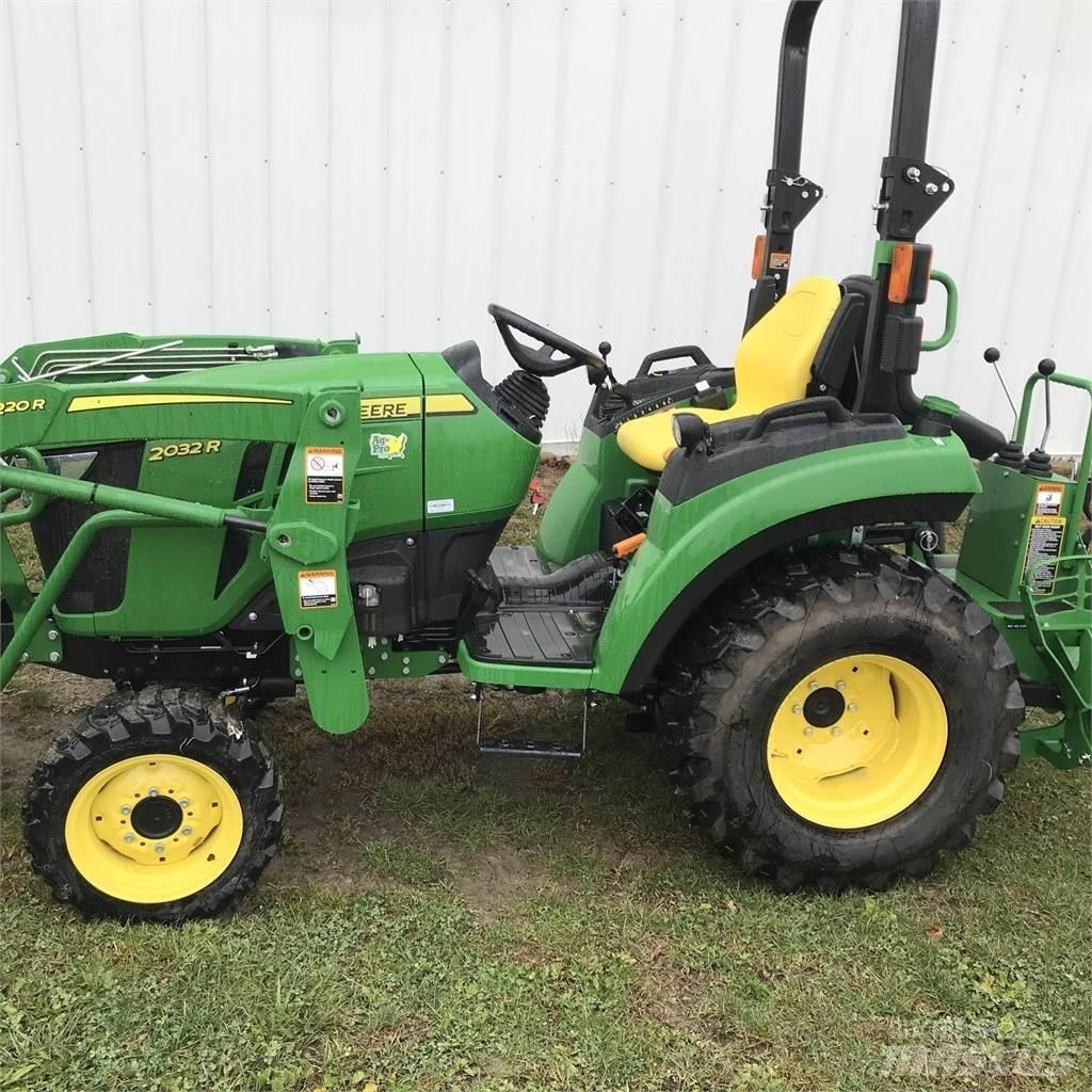 John Deere 2032R Kompakttraktorer