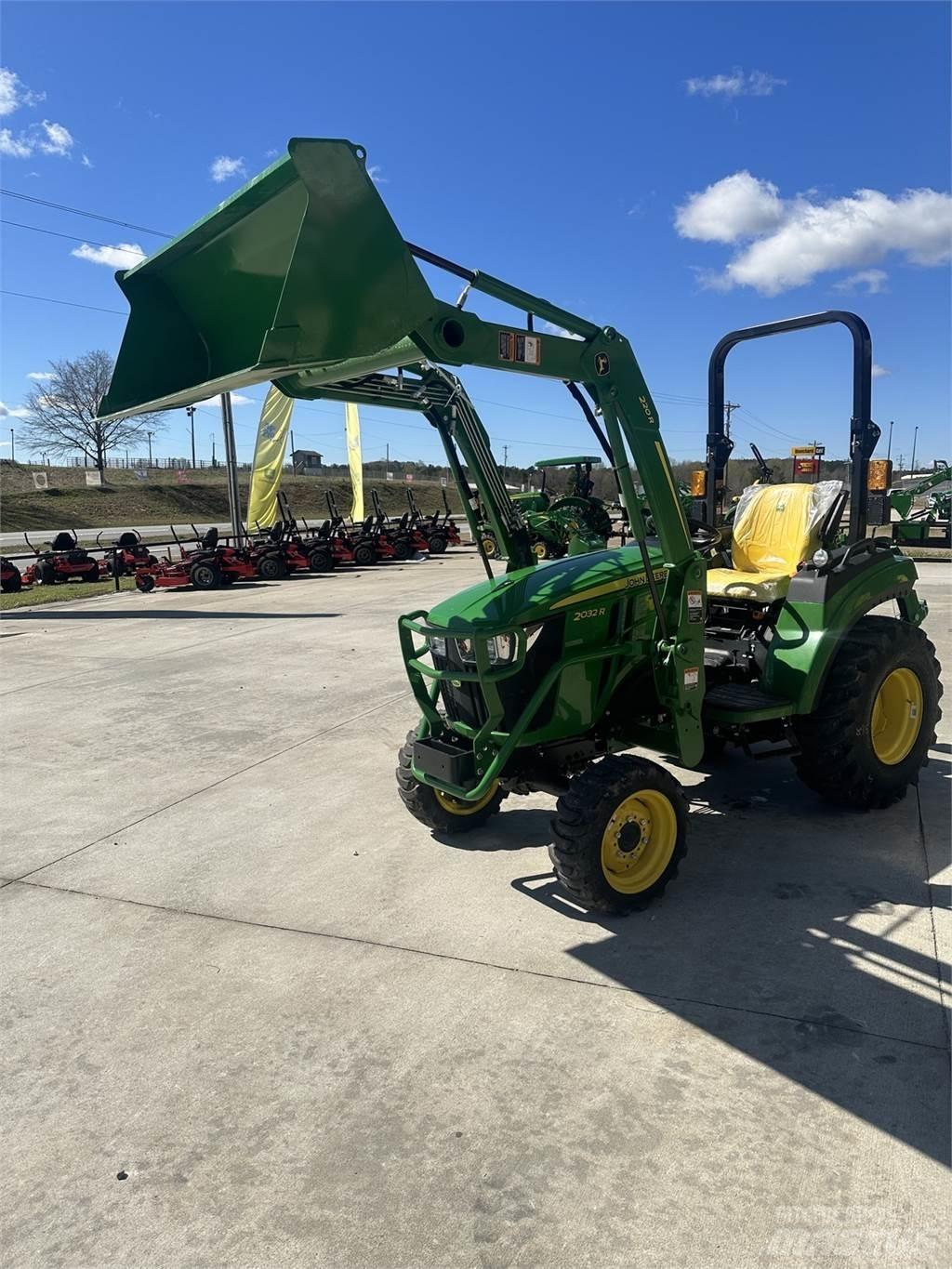 John Deere 2032R Kompakttraktorer