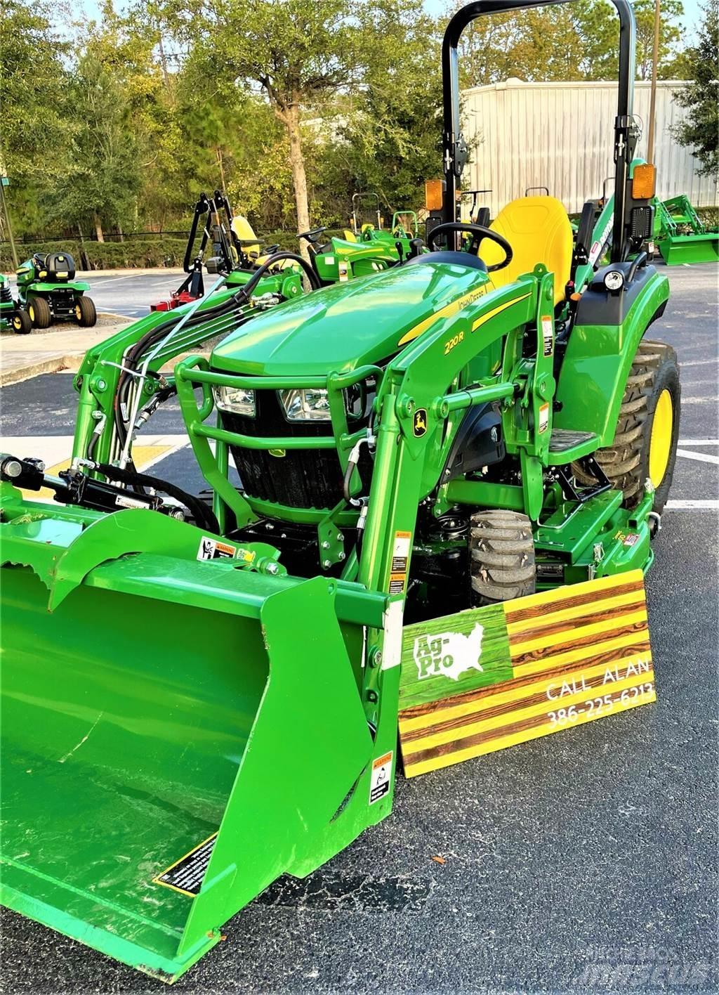John Deere 2032R Kompakttraktorer