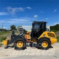John Deere 204 G Minilastare