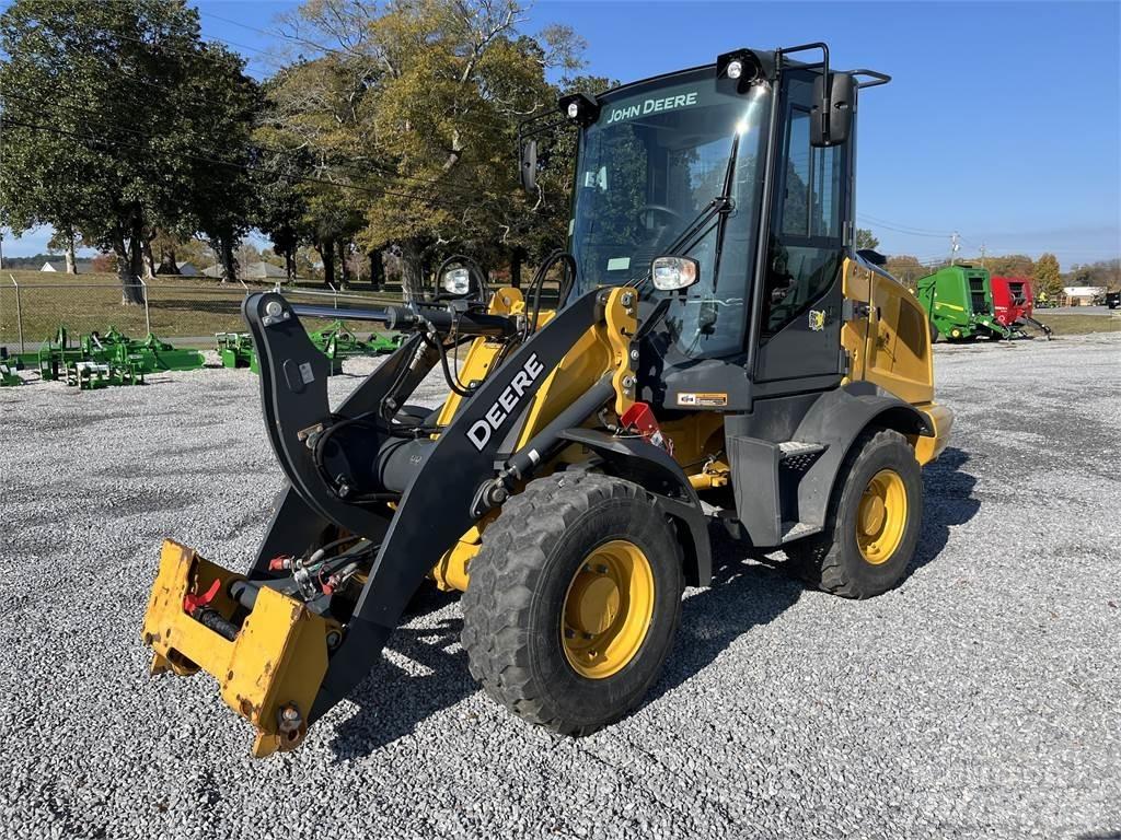John Deere 244L Minilastare