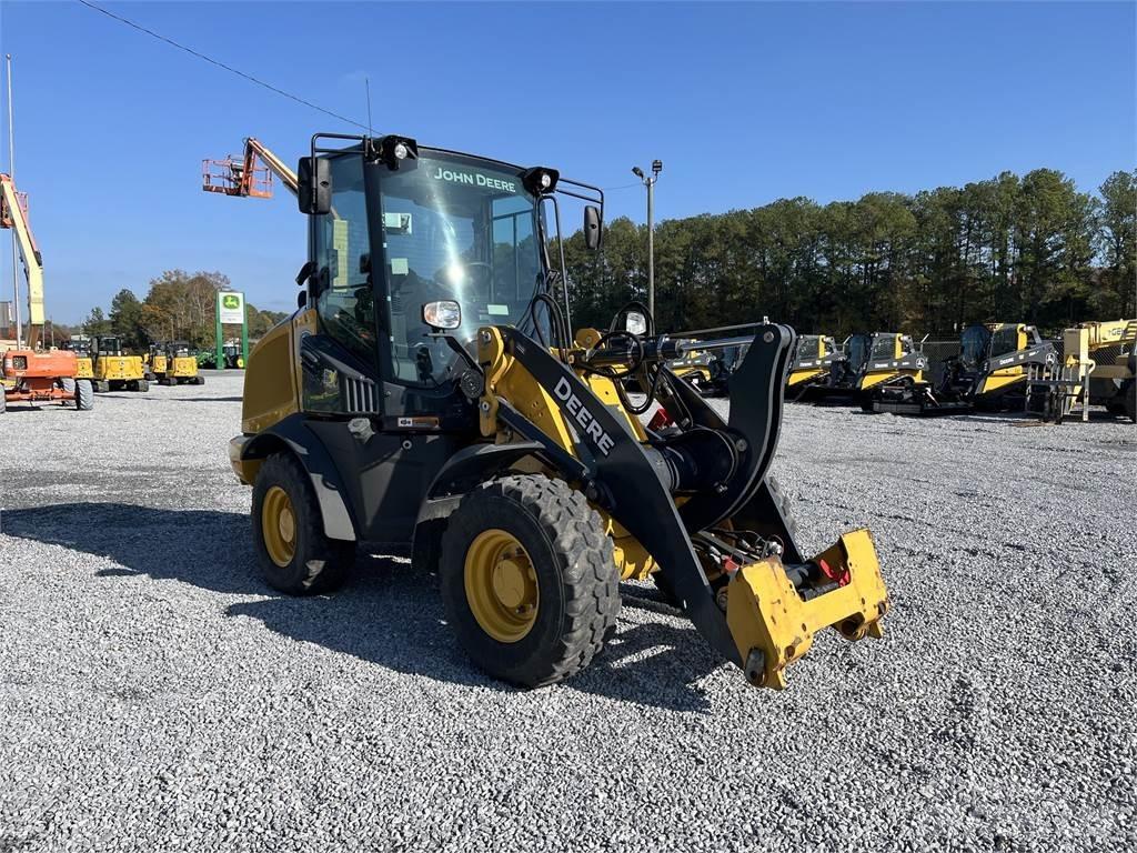 John Deere 244L Minilastare