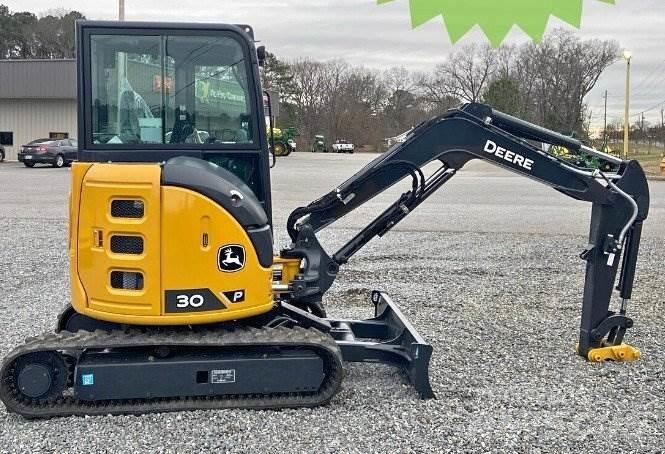 John Deere 30 P Minigrävare < 7t