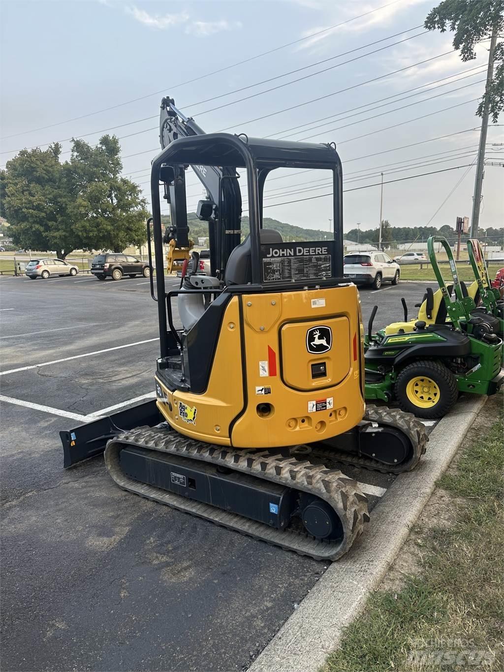 John Deere 30 P Minigrävare < 7t