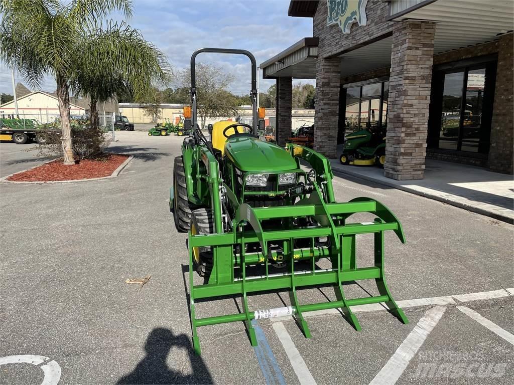 John Deere 3032E Kompakttraktorer