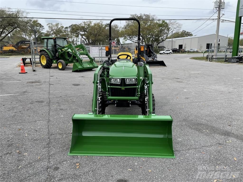 John Deere 3032E Kompakttraktorer