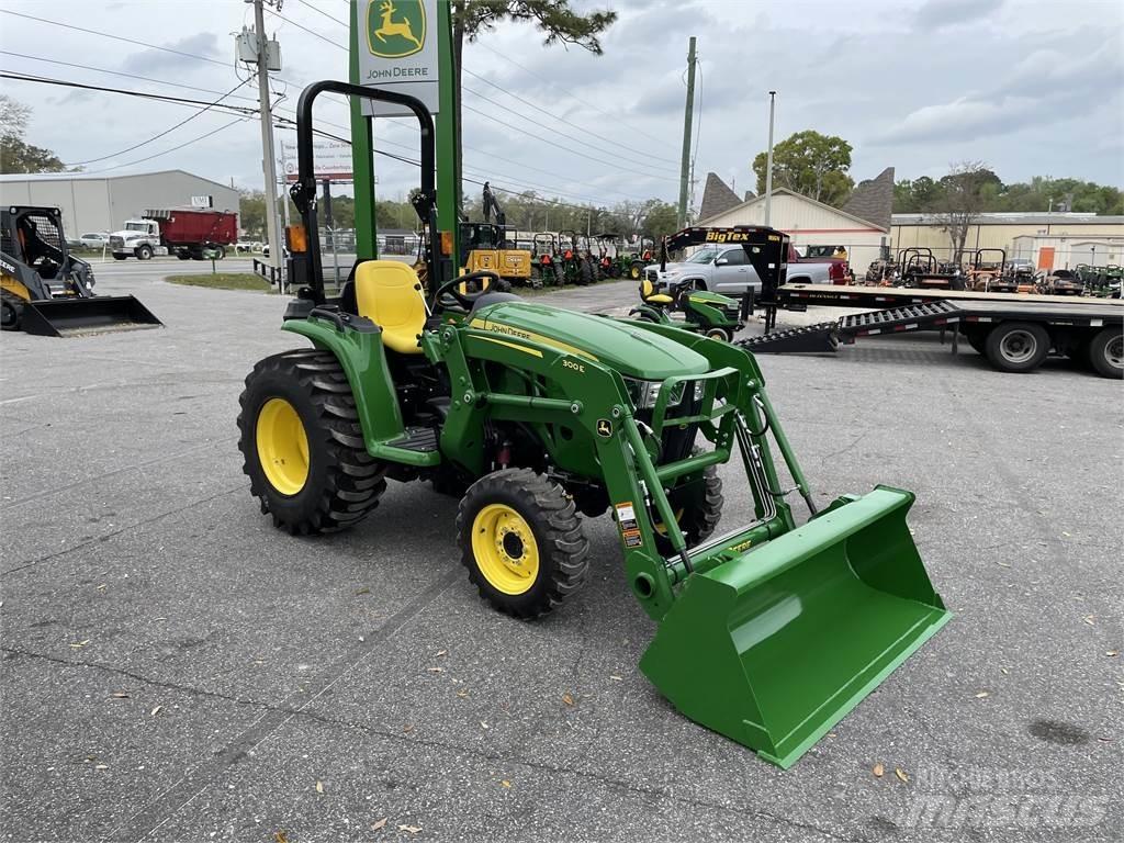John Deere 3032E Kompakttraktorer