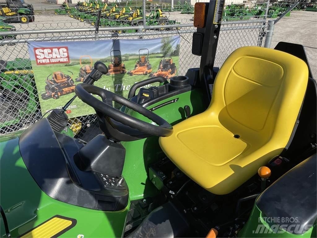 John Deere 3032E Kompakttraktorer