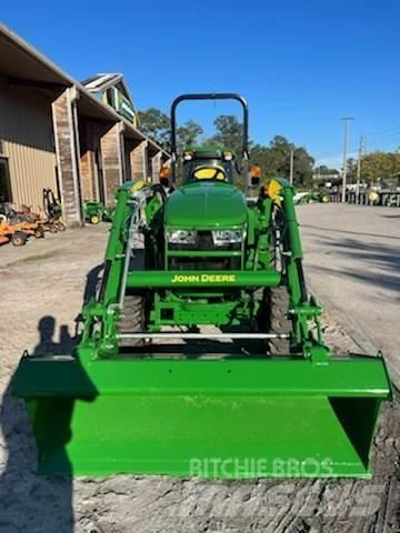 John Deere 3033R Kompakttraktorer