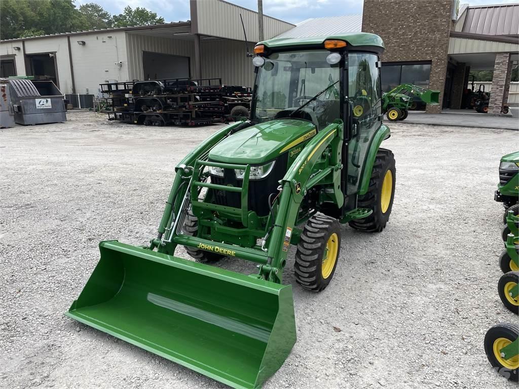 John Deere 3033R Kompakttraktorer