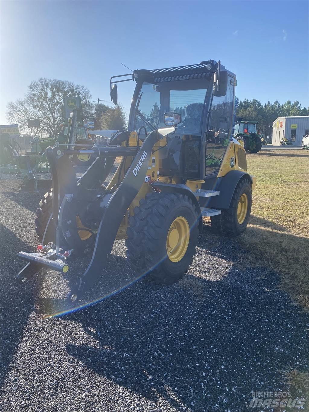 John Deere 304 G Minilastare