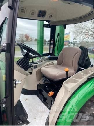 John Deere 3046R Traktorer