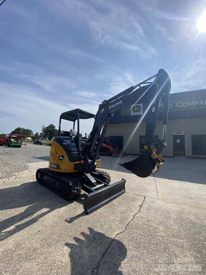 John Deere 30G Minigrävare < 7t