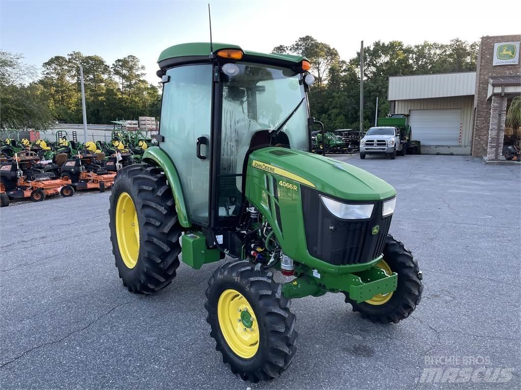 John Deere 4066R Traktorer