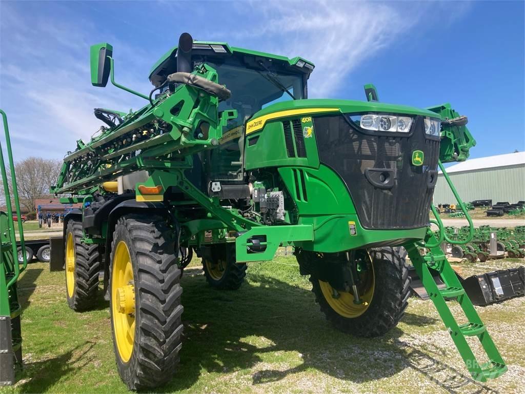John Deere 410R Dragna sprutor