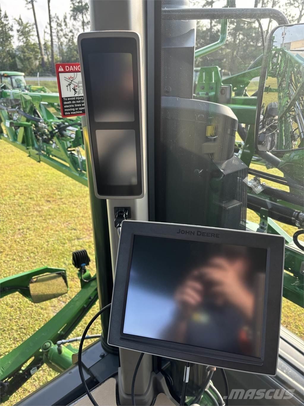 John Deere 410R Dragna sprutor