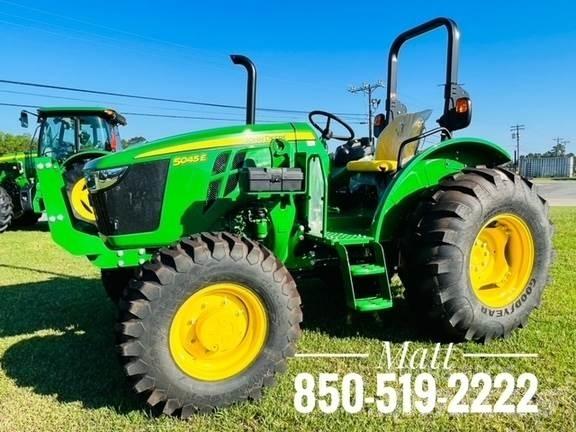 John Deere 5045E Traktorer
