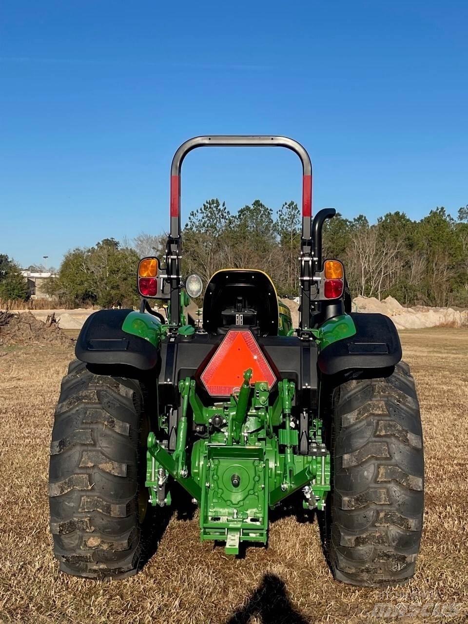 John Deere 5045E Traktorer