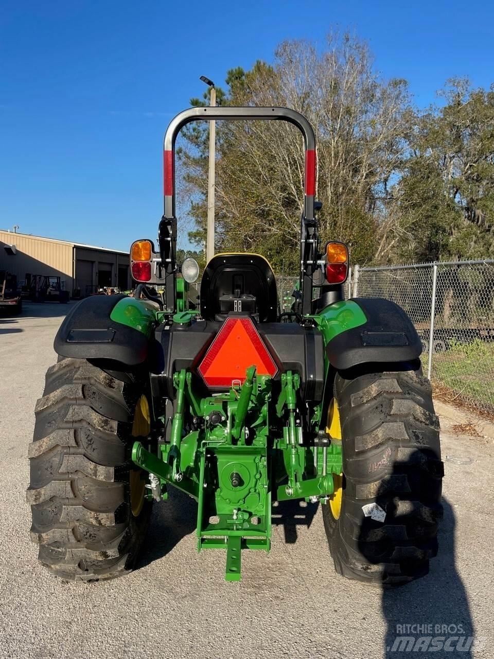 John Deere 5045E Traktorer