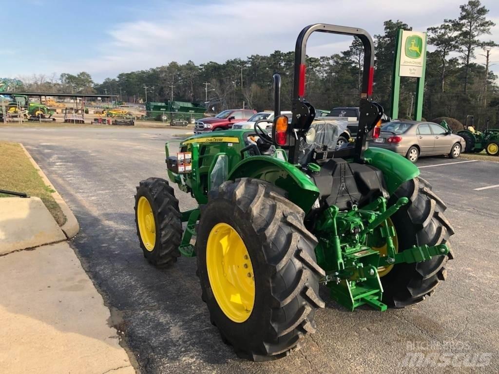 John Deere 5067E Traktorer