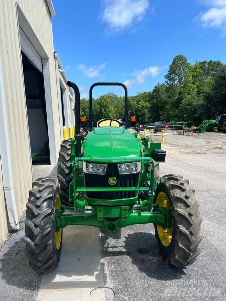 John Deere 5067E Traktorer