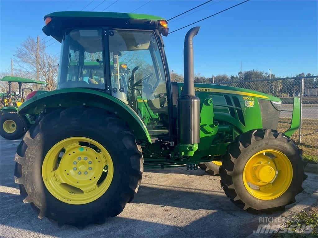 John Deere 5075E Traktorer