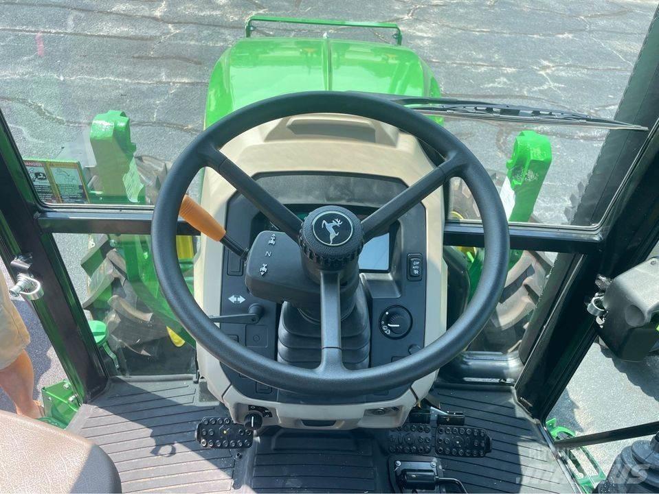 John Deere 5075E Traktorer