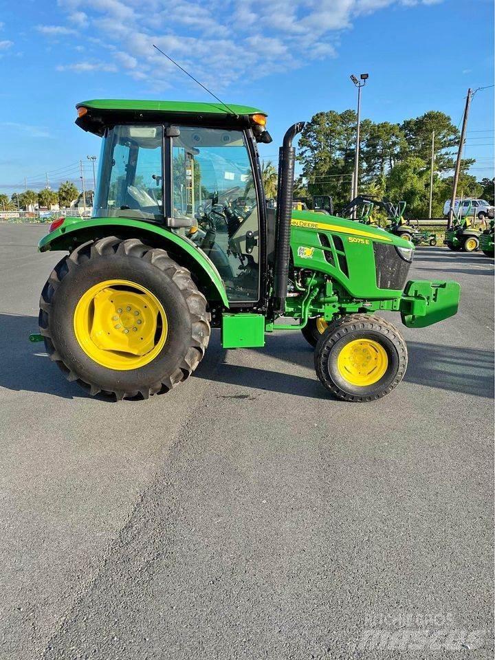 John Deere 5075E Traktorer