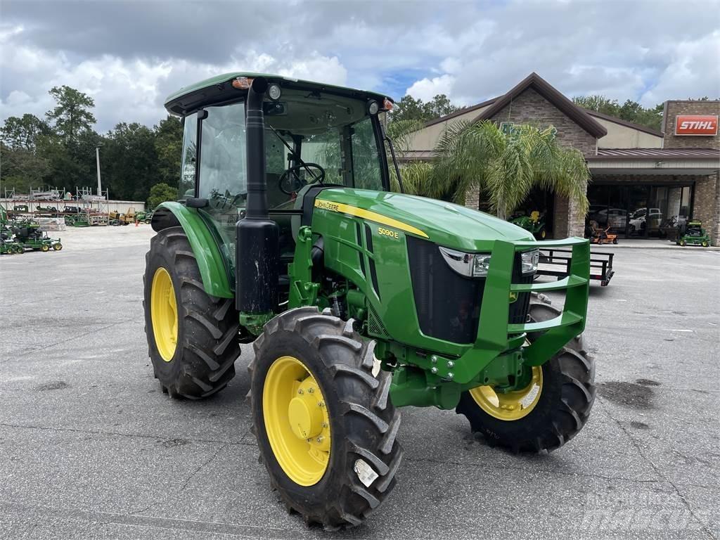 John Deere 5090E Traktorer
