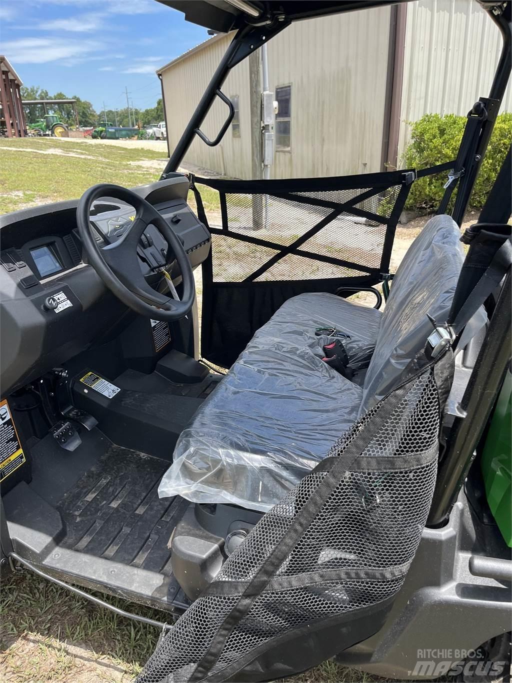 John Deere 560E Redskapsbärare