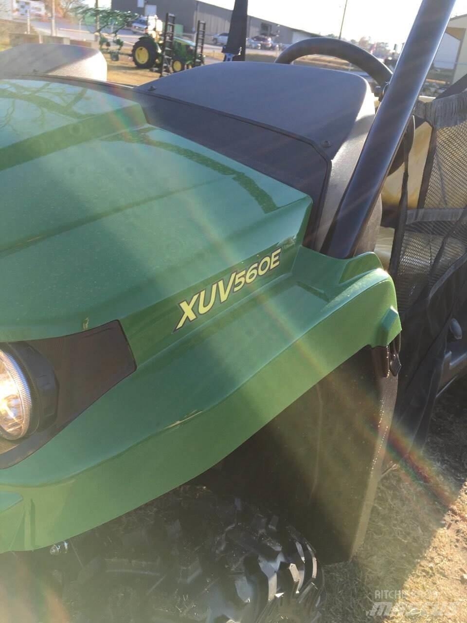 John Deere 560E Redskapsbärare