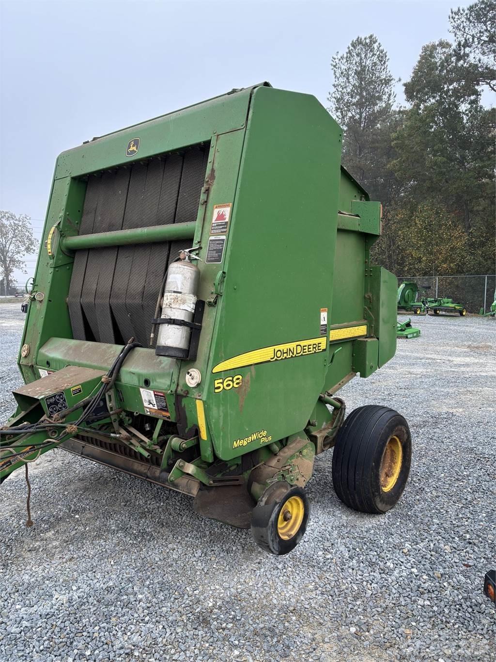 John Deere 568 Rundbalspressar