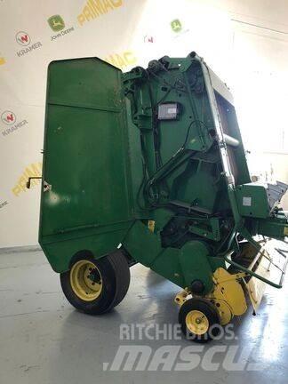 John Deere 590 Rundbalspressar