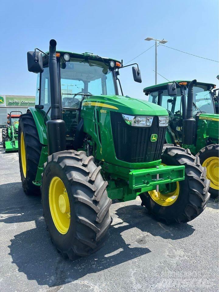 John Deere 6105E Traktorer