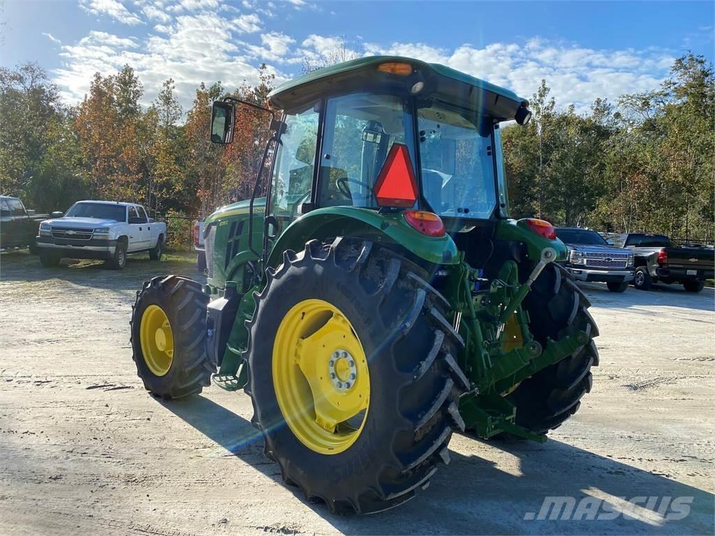 John Deere 6135E Traktorer