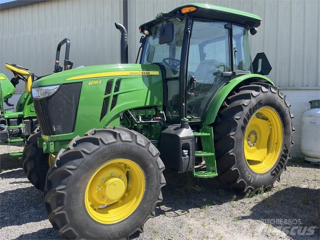 John Deere 6135E Traktorer