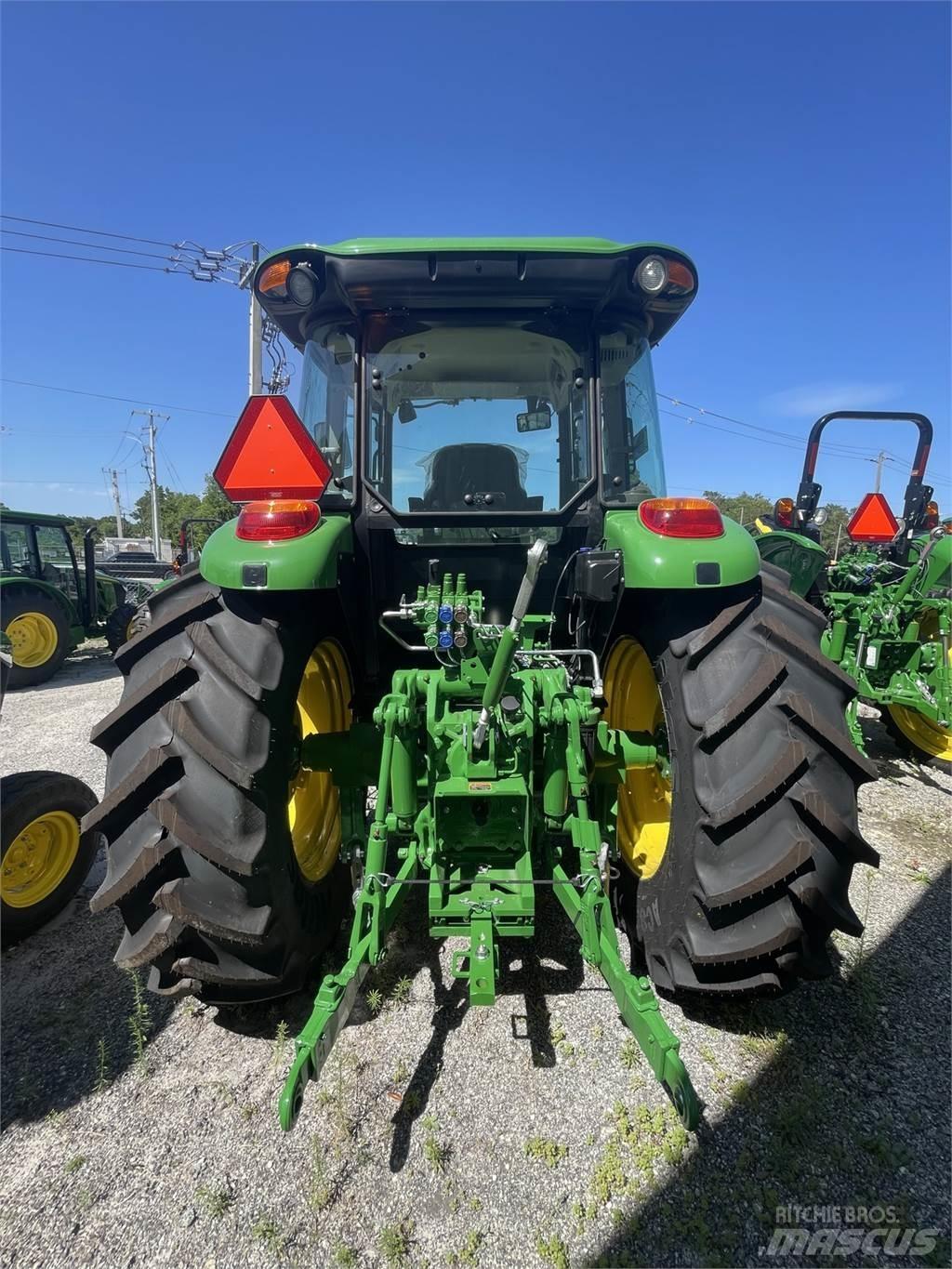 John Deere 6135E Traktorer