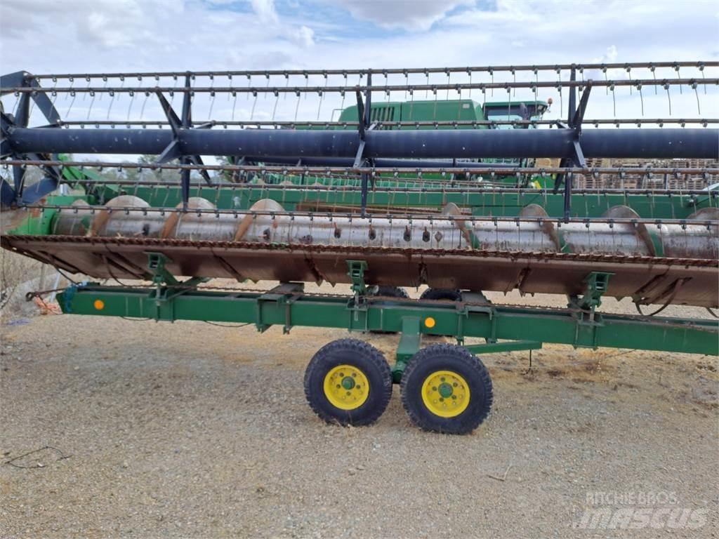 John Deere 620R Trösktillbehör